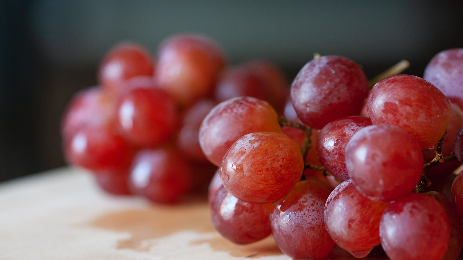 can-dogs-eat-grapes-are-grapes-toxic-or-bad-for-your-dog